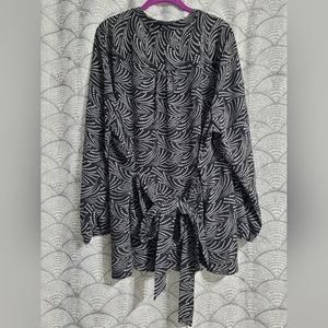 Lane Bryant Black and White Button Down with Belt Tie Size 26